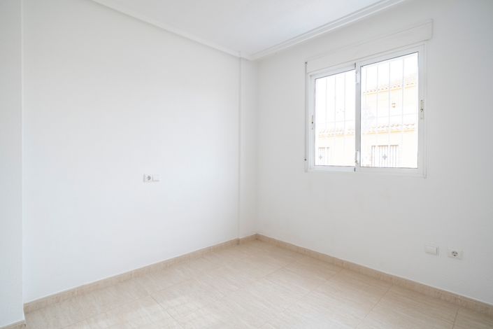 Image No.12-3 Bed Quad for sale