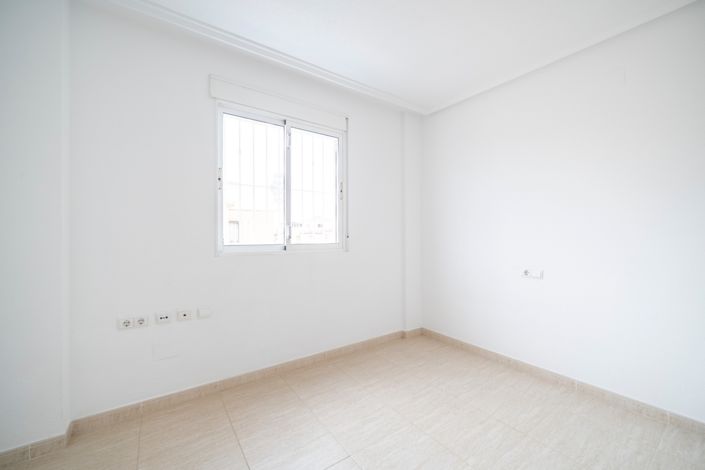 Image No.14-3 Bed Quad for sale