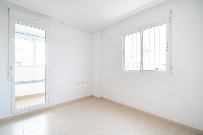 Image No.18-3 Bed Quad for sale