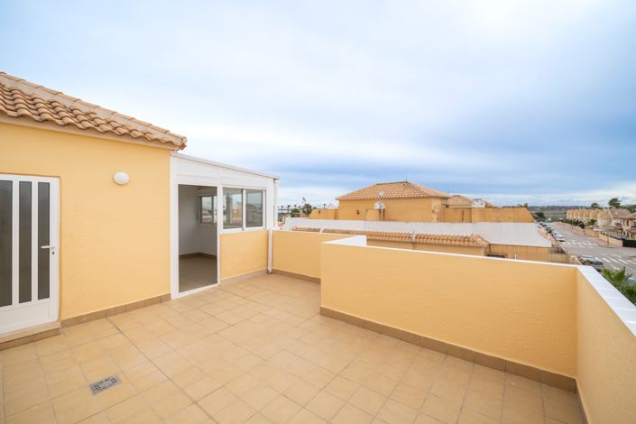 Image No.24-3 Bed Quad for sale