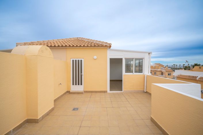 Image No.28-3 Bed Quad for sale