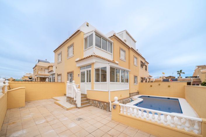 Image No.29-3 Bed Quad for sale