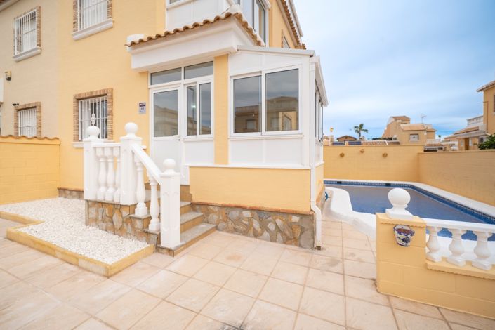 Image No.3-3 Bed Quad for sale
