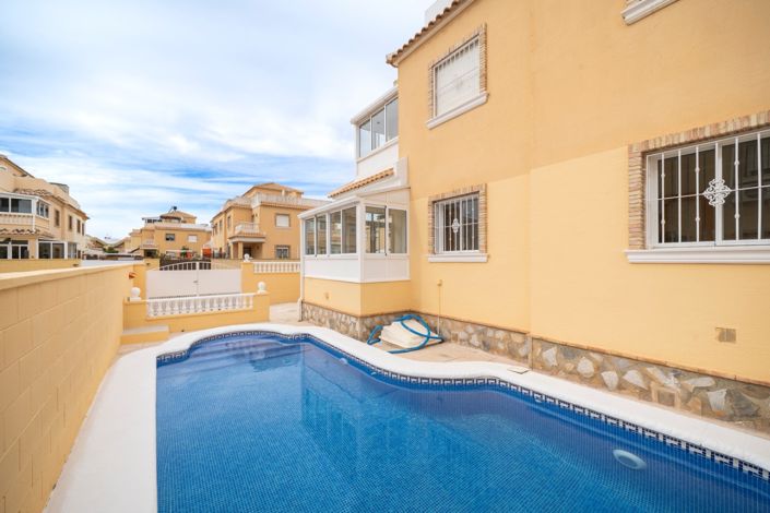 Image No.31-3 Bed Quad for sale