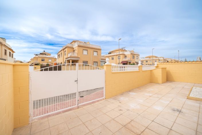 Image No.35-3 Bed Quad for sale