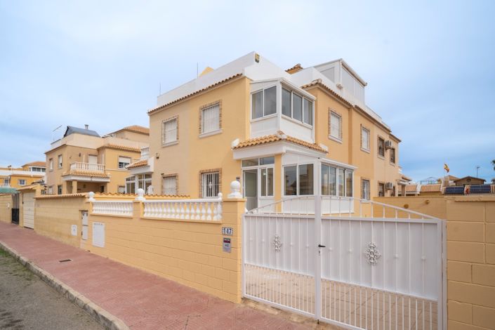 Image No.36-3 Bed Quad for sale