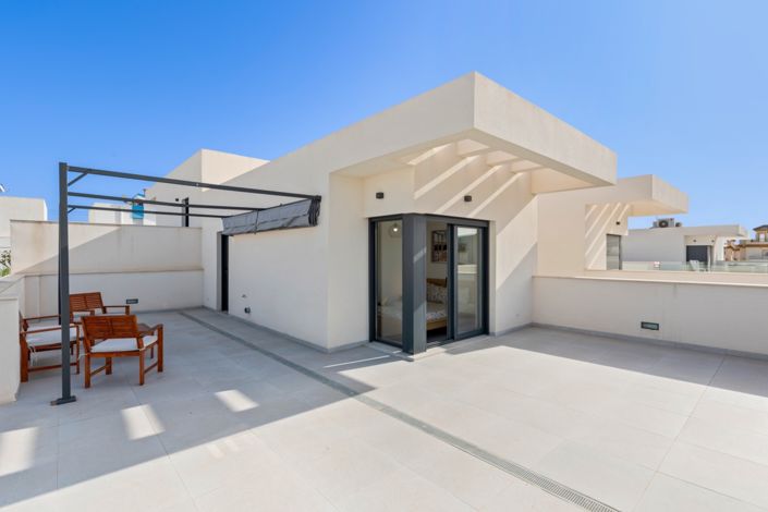 Image No.25-3 Bed Semi-Detached for sale