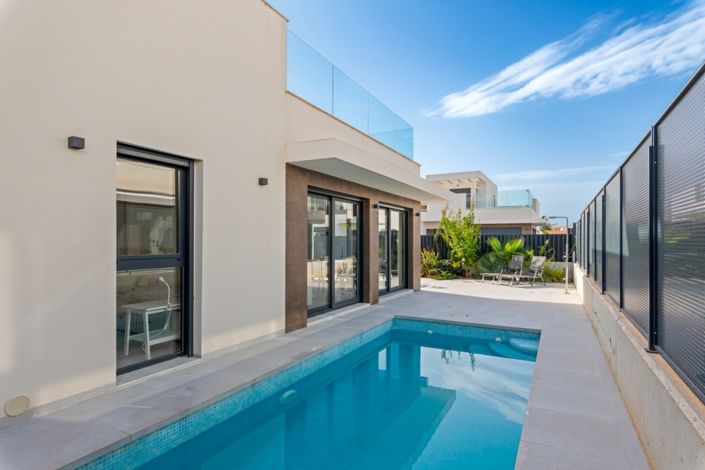 Image No.31-3 Bed Semi-Detached for sale