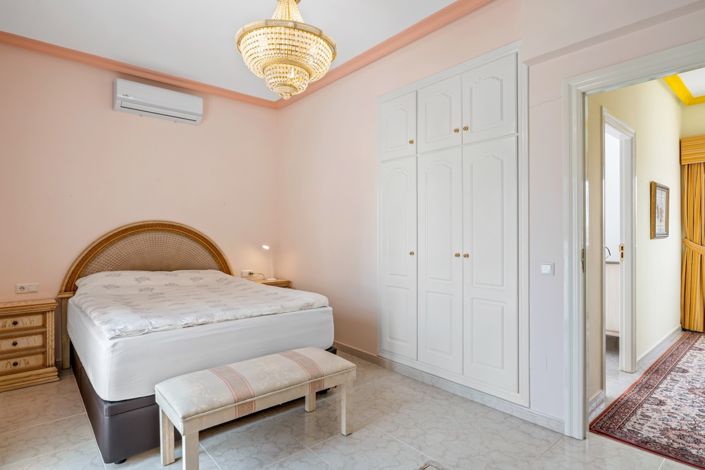 Image No.29-4 Bed Villa for sale