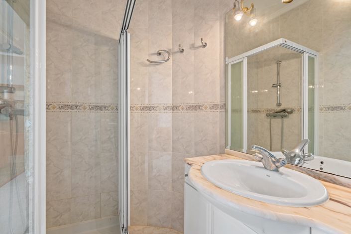 Image No.37-4 Bed Villa for sale
