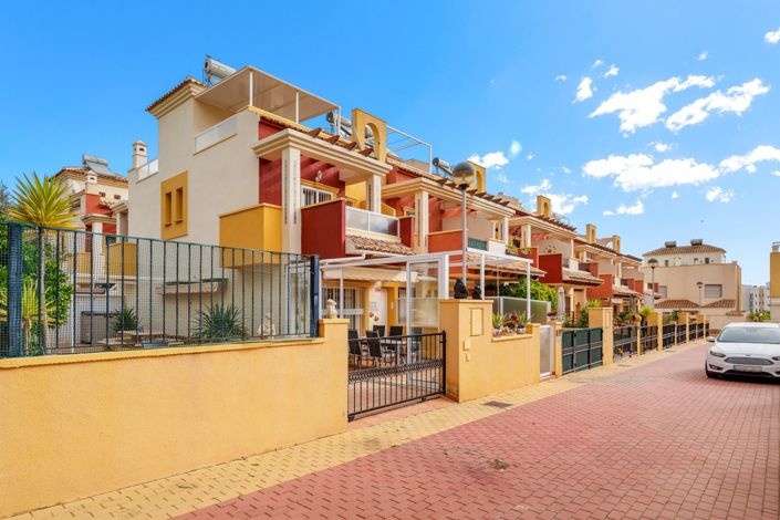 Image No.31-3 Bed Property for sale