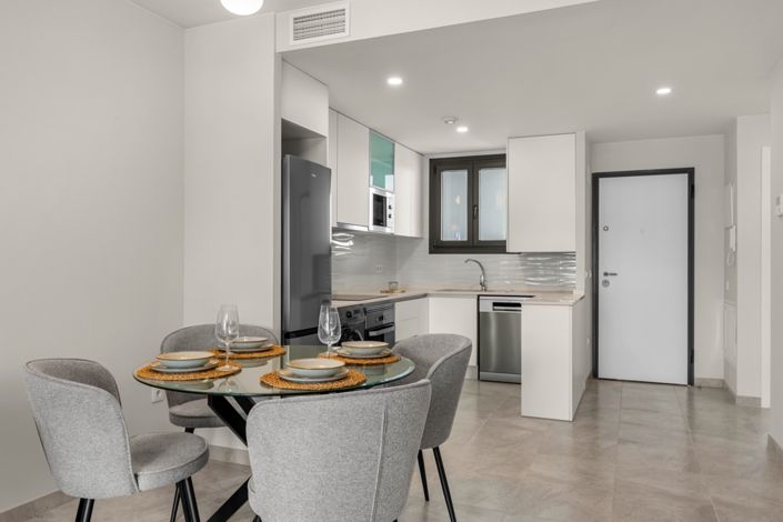 Image No.8-2 Bed Apartment for sale