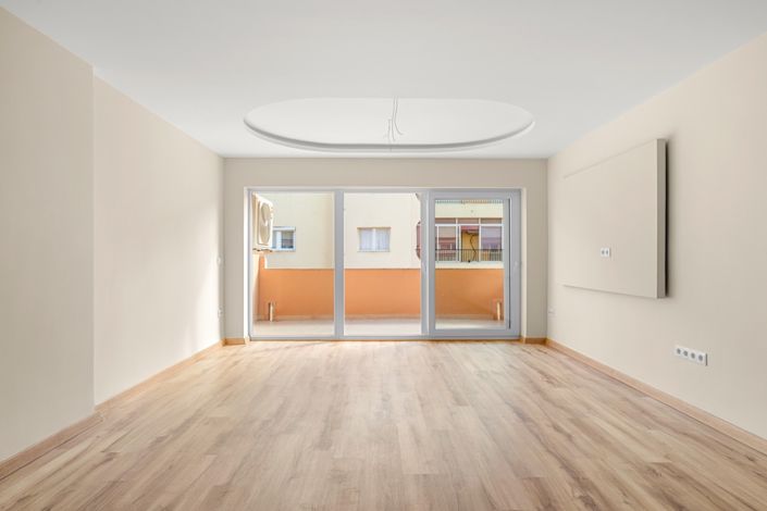 Image No.3-3 Bed Apartment for sale