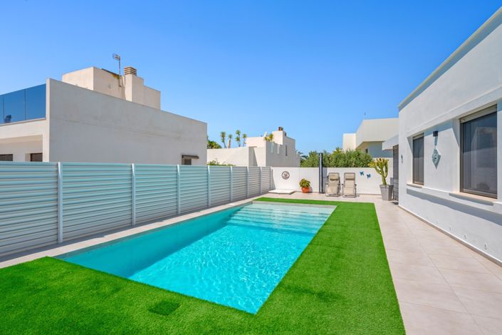 Image No.33-3 Bed Villa for sale