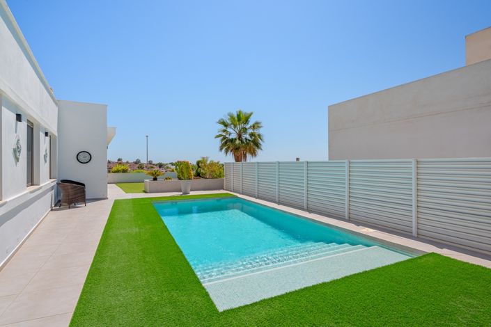 Image No.35-3 Bed Villa for sale