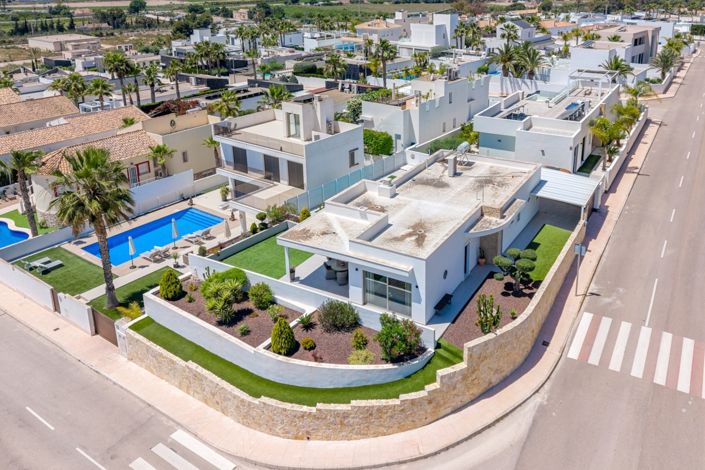 Image No.43-3 Bed Villa for sale