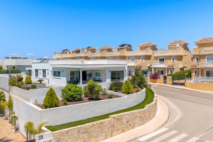 Image No.45-3 Bed Villa for sale