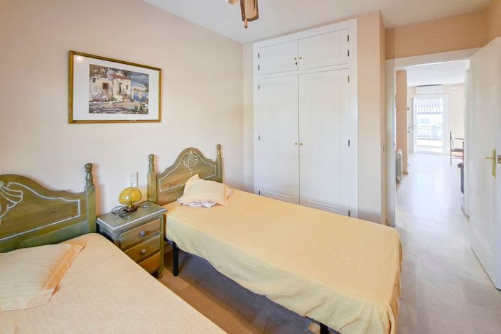 Image No.9-2 Bed Townhouse for sale