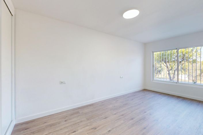 Image No.11-2 Bed Bungalow for sale