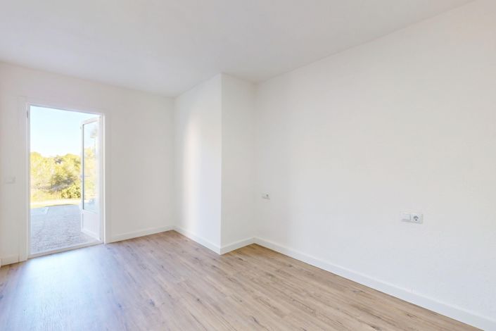 Image No.16-2 Bed Bungalow for sale