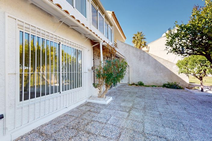 Image No.22-2 Bed Bungalow for sale