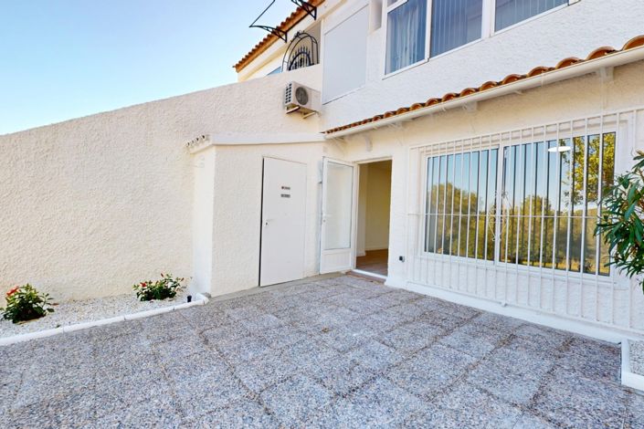 Image No.25-2 Bed Bungalow for sale