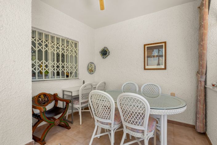 Image No.19-2 Bed Villa for sale
