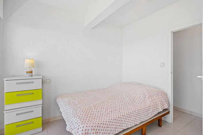 Image No.18-3 Bed Apartment for sale