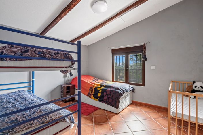 Image No.23-4 Bed Property for sale