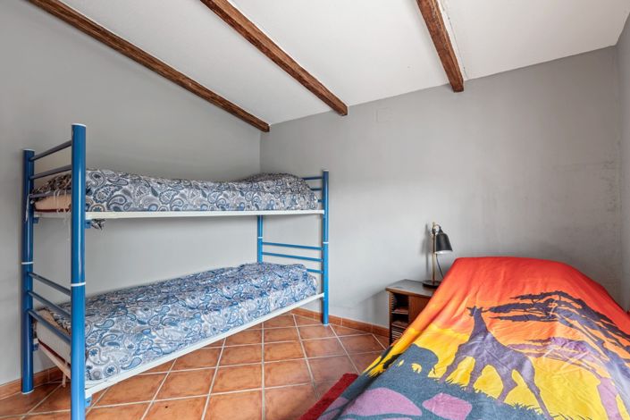 Image No.24-4 Bed Property for sale