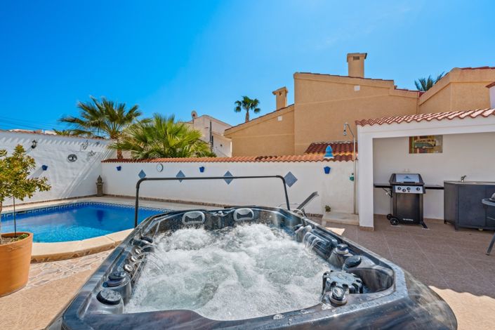 Image No.30-3 Bed Villa for sale