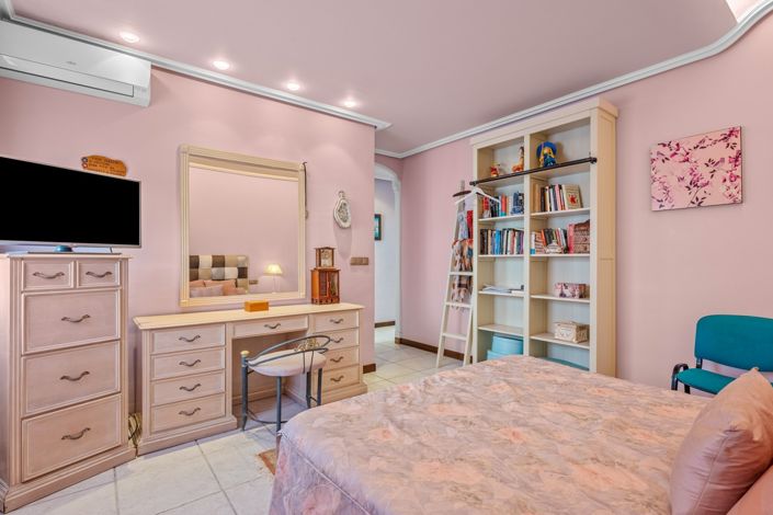 Image No.28-6 Bed Villa for sale
