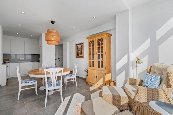Image No.10-2 Bed Apartment for sale