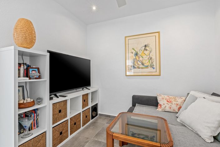 Image No.20-2 Bed Apartment for sale