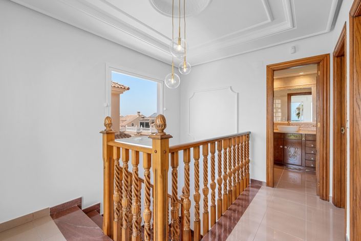 Image No.17-4 Bed Villa for sale