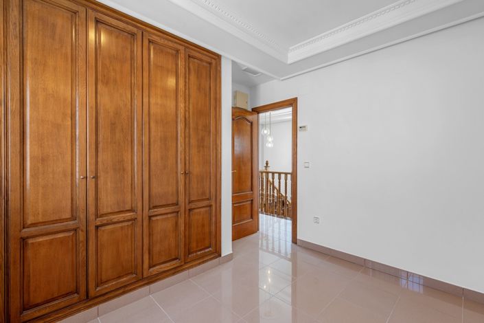 Image No.24-4 Bed Villa for sale