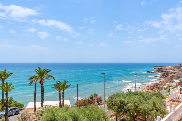 Image No.4-4 Bed Villa for sale
