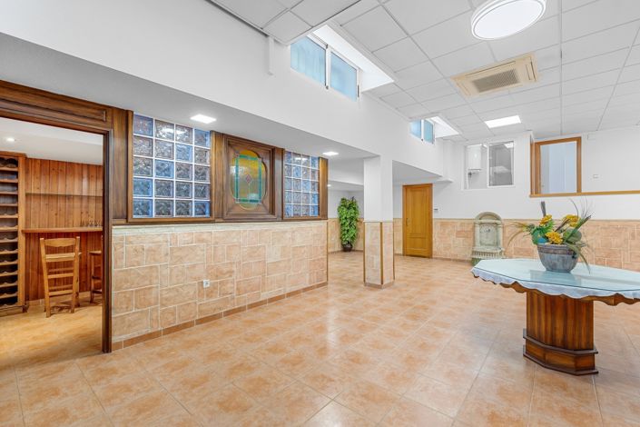 Image No.44-4 Bed Villa for sale