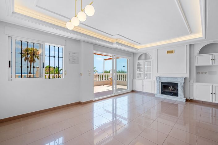Image No.6-4 Bed Villa for sale