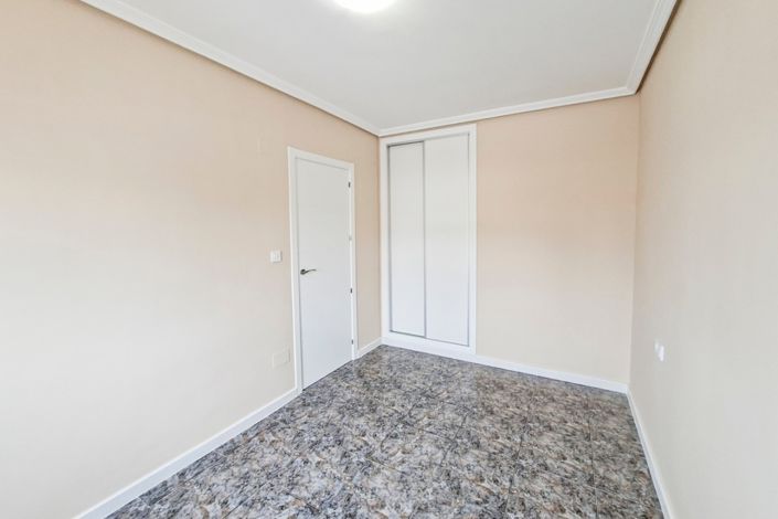 Image No.11-2 Bed Bungalow for sale