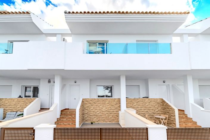 Image No.22-3 Bed Townhouse for sale