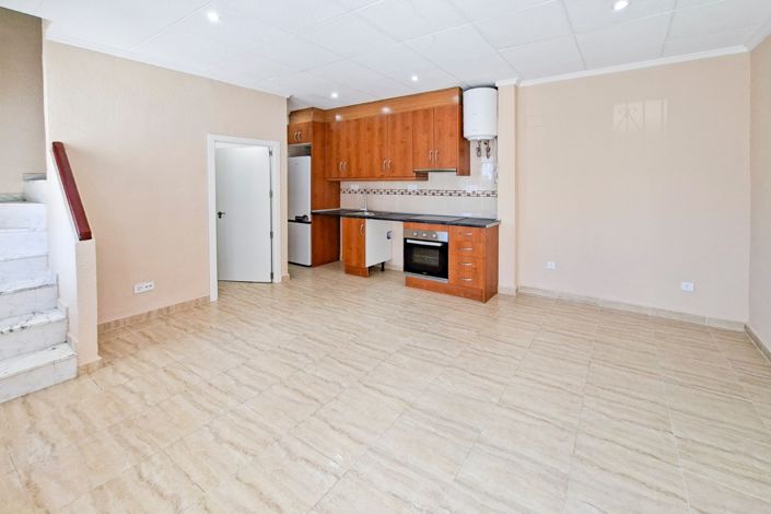 Image No.4-1 Bed Townhouse for sale