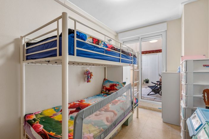 Image No.17-2 Bed Flat for sale