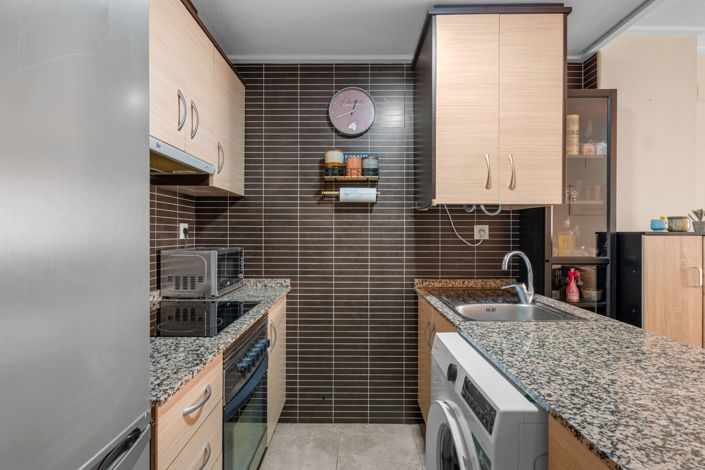 Image No.7-2 Bed Flat for sale