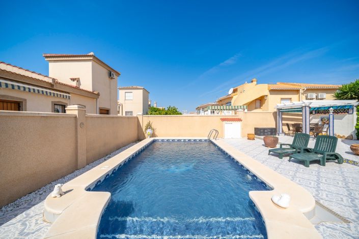 Image No.27-3 Bed Villa for sale