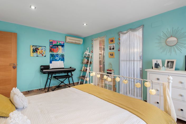 Image No.19-4 Bed Villa for sale