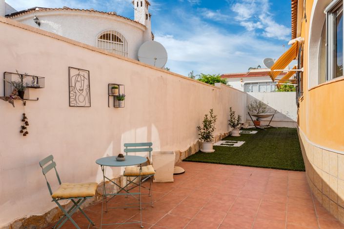 Image No.32-4 Bed Villa for sale