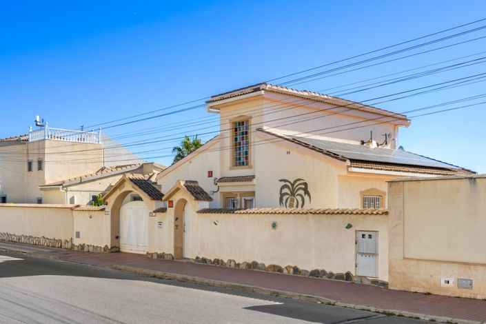 Image No.44-3 Bed Villa for sale