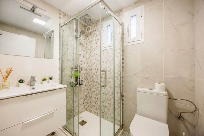 Image No.49-5 Bed Villa for sale