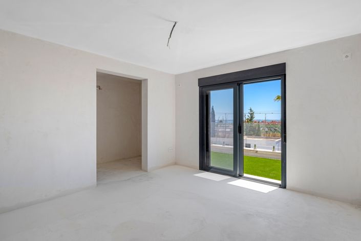 Image No.36-8 Bed Property for sale
